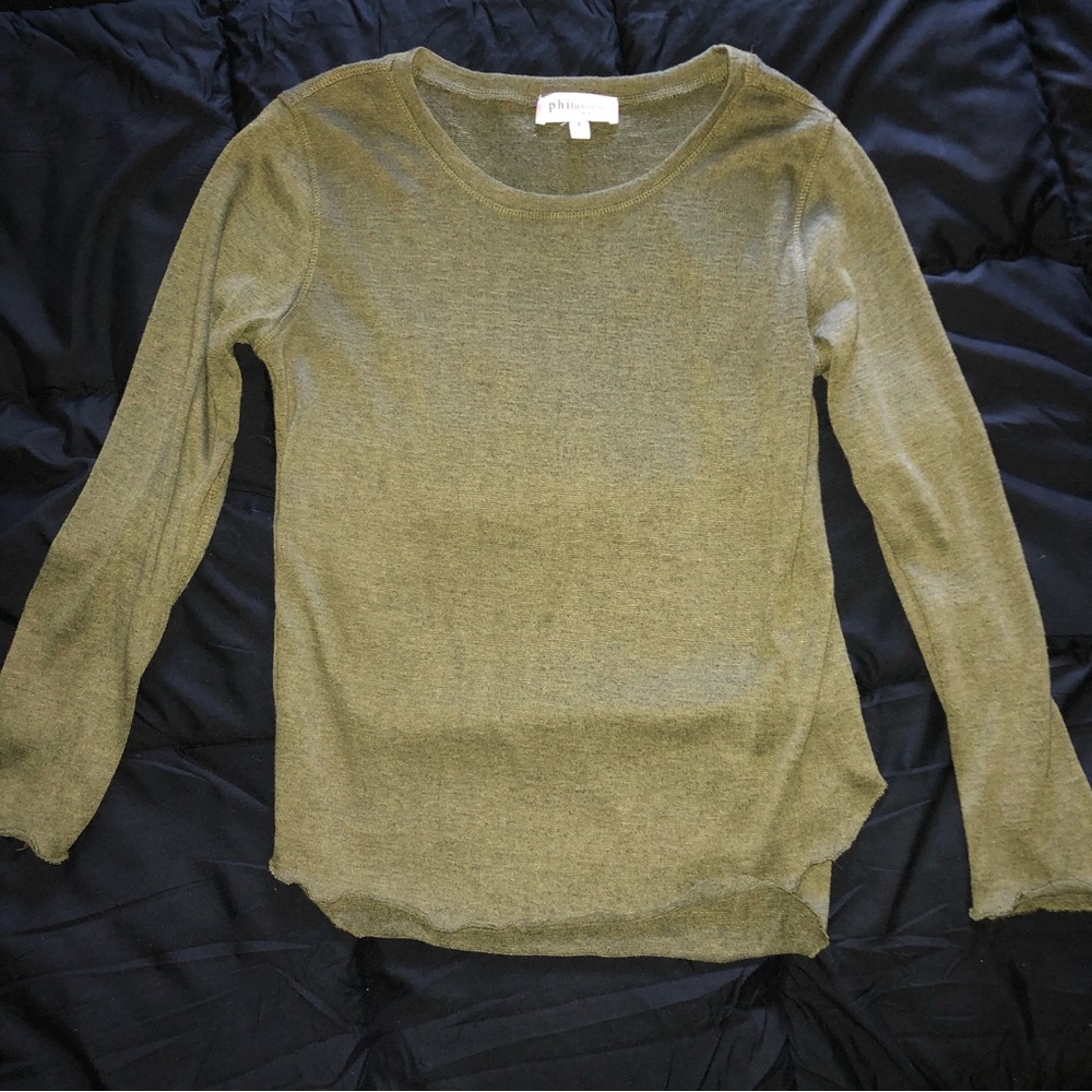 Philosophy sweater size S. Color is green.